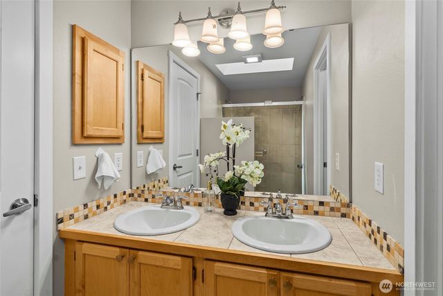 27217 213th Place SE, Maple Valley, WA 98038