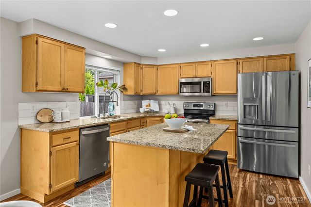 27217 213th Place SE, Maple Valley, WA 98038