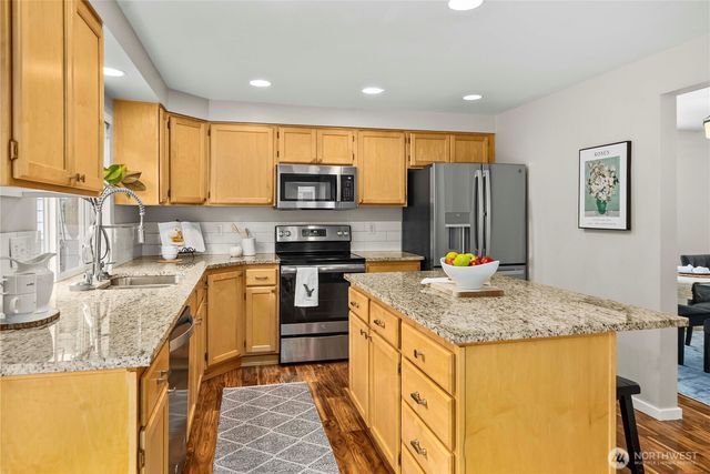 27217 213th Place SE, Maple Valley, WA 98038