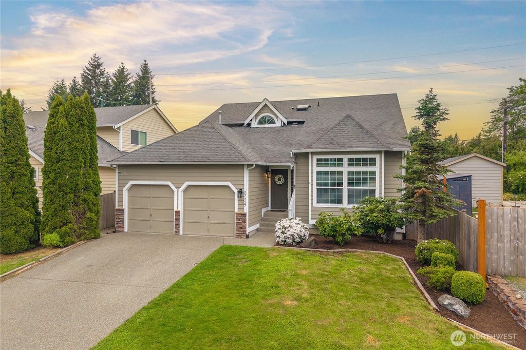 27217 213th Place SE, Maple Valley, WA 98038