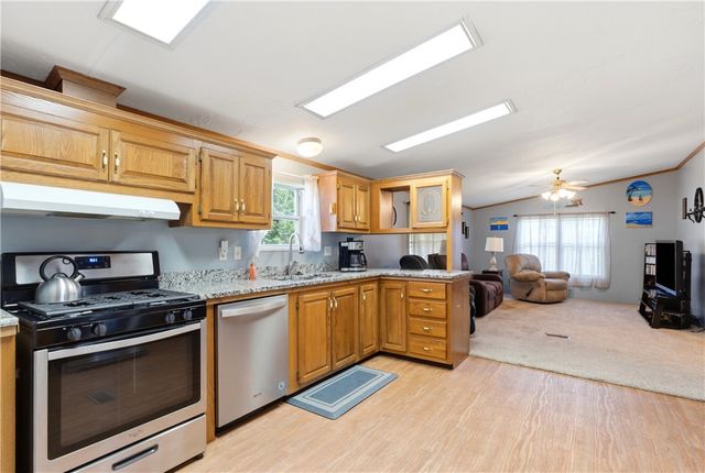 137 South Point Drive, Fairborn, OH 45324