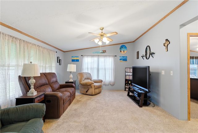 137 South Point Drive, Fairborn, OH 45324