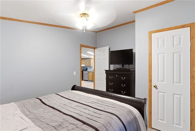 137 South Point Drive, Fairborn, OH 45324