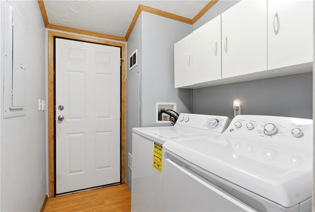 137 South Point Drive, Fairborn, OH 45324