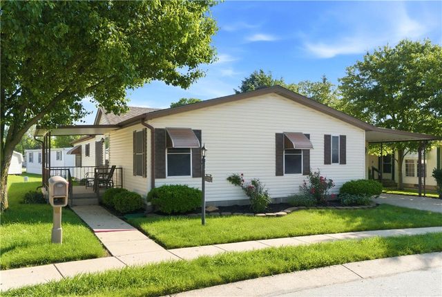 137 South Point Drive, Fairborn, OH 45324