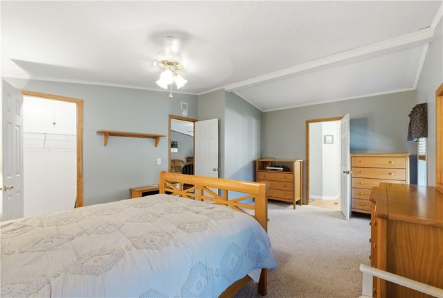 137 South Point Drive, Fairborn, OH 45324