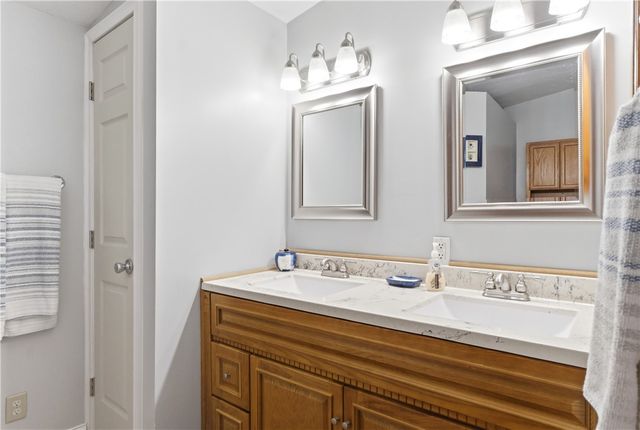 137 South Point Drive, Fairborn, OH 45324