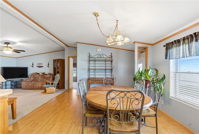 137 South Point Drive, Fairborn, OH 45324