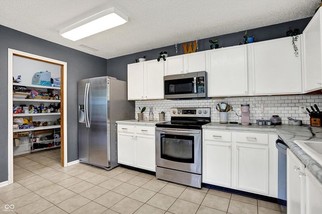 8636 Aylesworth Drive, Camby, IN 46113