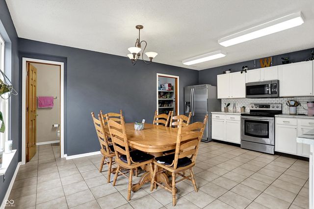 8636 Aylesworth Drive, Camby, IN 46113