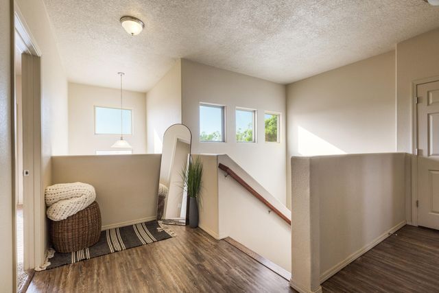 2331 Gandert Avenue SE, Albuquerque, NM 87106