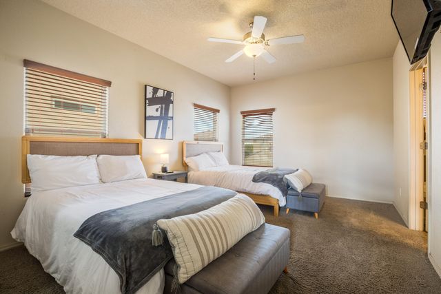2331 Gandert Avenue SE, Albuquerque, NM 87106
