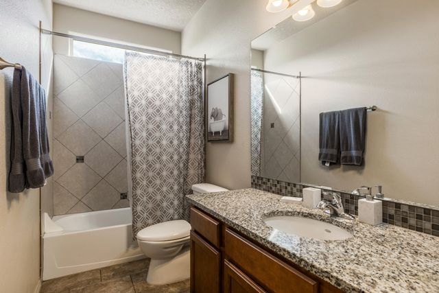 2331 Gandert Avenue SE, Albuquerque, NM 87106