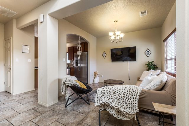 2331 Gandert Avenue SE, Albuquerque, NM 87106