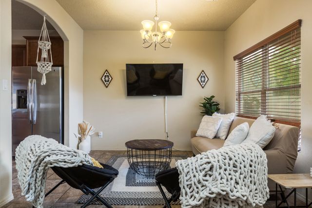 2331 Gandert Avenue SE, Albuquerque, NM 87106