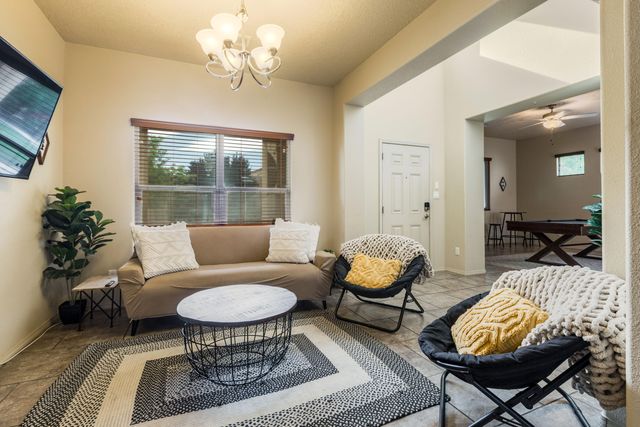 2331 Gandert Avenue SE, Albuquerque, NM 87106