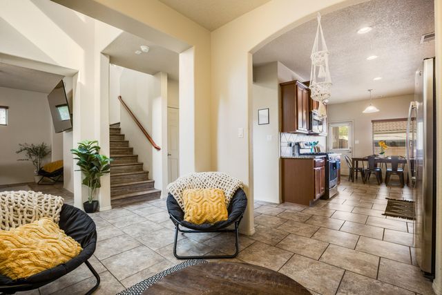 2331 Gandert Avenue SE, Albuquerque, NM 87106