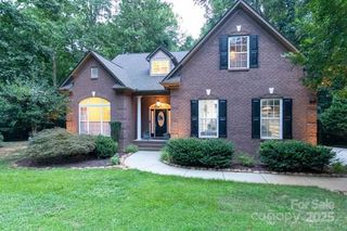 207 Streamside Place, Mooresville, NC 28115