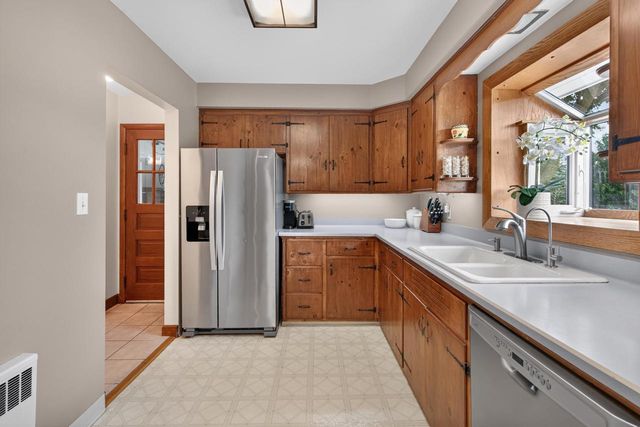 5106 Columbia ROAD, Cedarburg, WI 53012