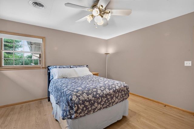 5106 Columbia ROAD, Cedarburg, WI 53012