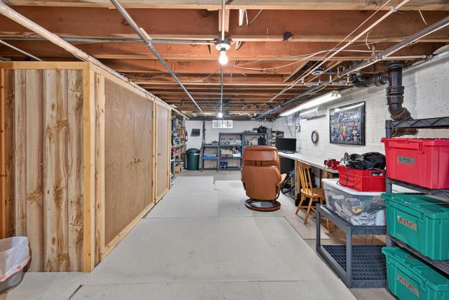 5106 Columbia ROAD, Cedarburg, WI 53012