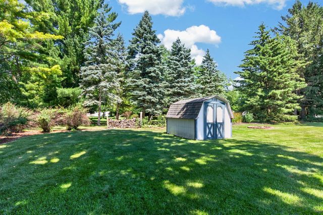 5106 Columbia ROAD, Cedarburg, WI 53012