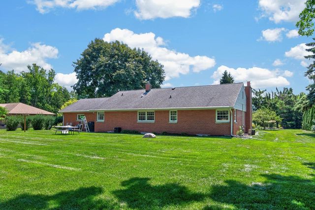 5106 Columbia ROAD, Cedarburg, WI 53012