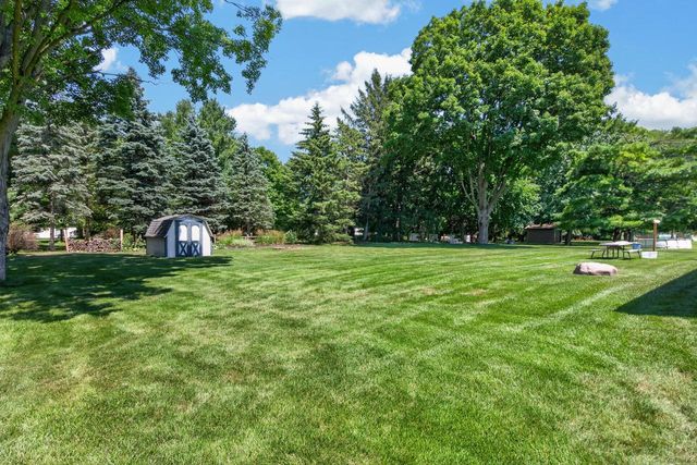 5106 Columbia ROAD, Cedarburg, WI 53012
