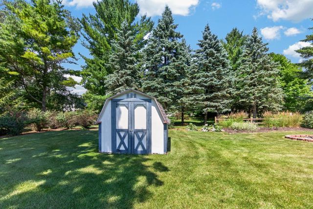 5106 Columbia ROAD, Cedarburg, WI 53012