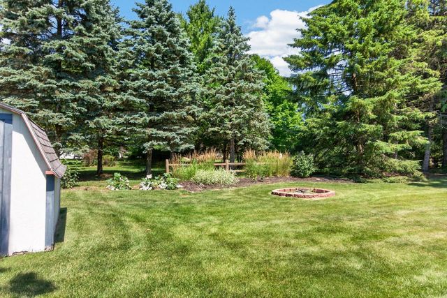 5106 Columbia ROAD, Cedarburg, WI 53012