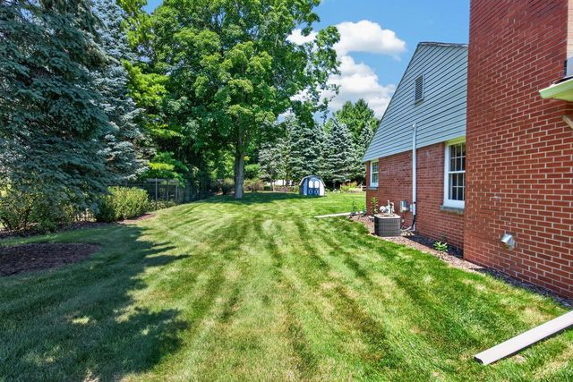 5106 Columbia ROAD, Cedarburg, WI 53012
