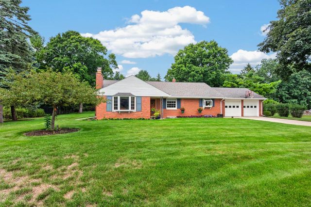 5106 Columbia ROAD, Cedarburg, WI 53012