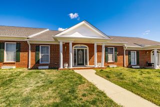 113 Golf Club Ln Apt 13, Springfield, TN 37172