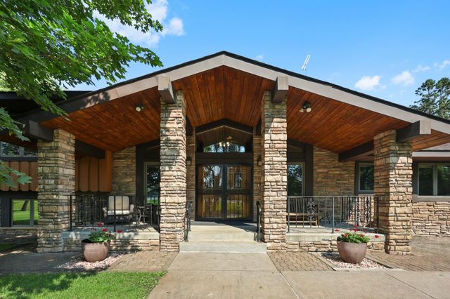1063 County Road 134, Saint Cloud, MN 56303