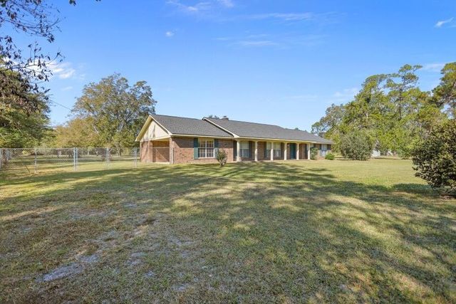 1602 Smith Road, Waycross, GA 31503