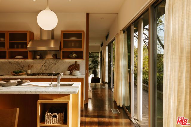 43 Haldeman Road, Santa Monica, CA 90402