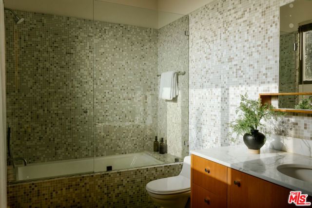 43 Haldeman Road, Santa Monica, CA 90402