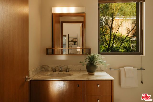 43 Haldeman Road, Santa Monica, CA 90402