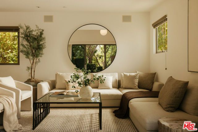 43 Haldeman Road, Santa Monica, CA 90402