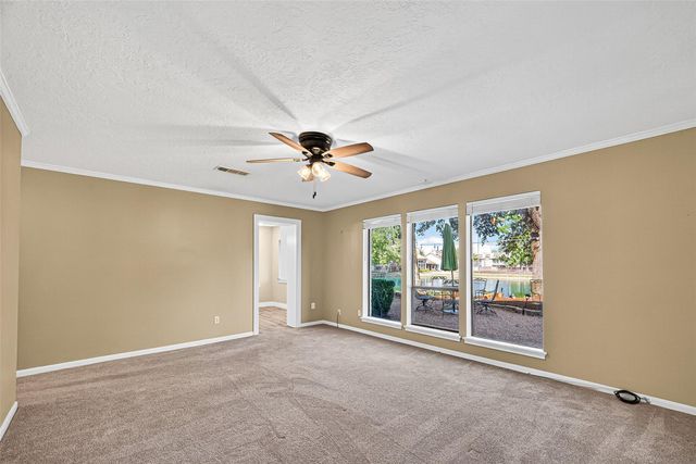 186 Old Bridge Lake, Houston, TX 77069