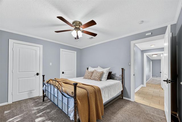 186 Old Bridge Lake, Houston, TX 77069