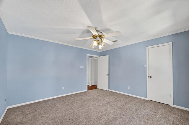 186 Old Bridge Lake, Houston, TX 77069