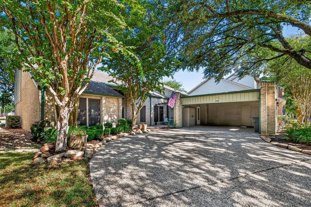 186 Old Bridge Lake, Houston, TX 77069