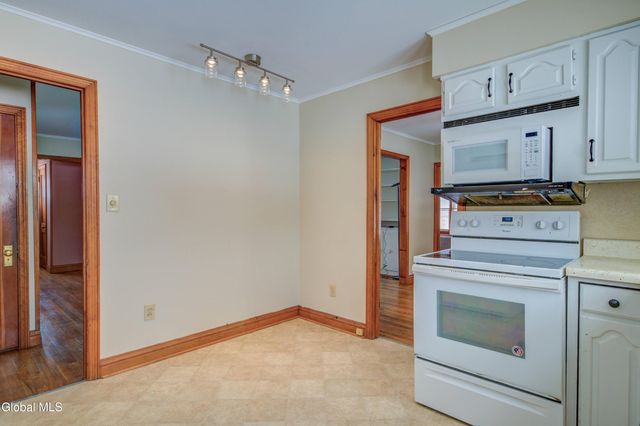 31 Colehamer Avenue, Brunswick, NY 12180