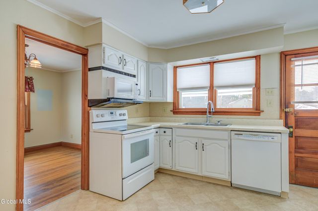 31 Colehamer Avenue, Brunswick, NY 12180