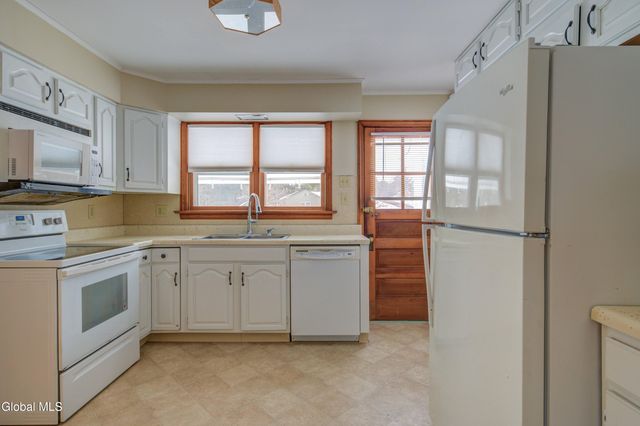 31 Colehamer Avenue, Brunswick, NY 12180