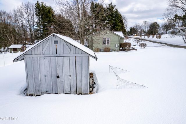 31 Colehamer Avenue, Brunswick, NY 12180