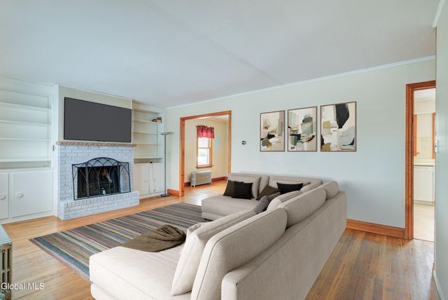 31 Colehamer Avenue, Brunswick, NY 12180