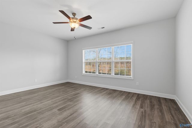 700 Ronnie Drive SE, Hartselle, AL 35640