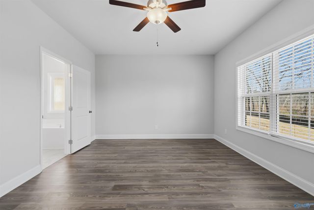 700 Ronnie Drive SE, Hartselle, AL 35640